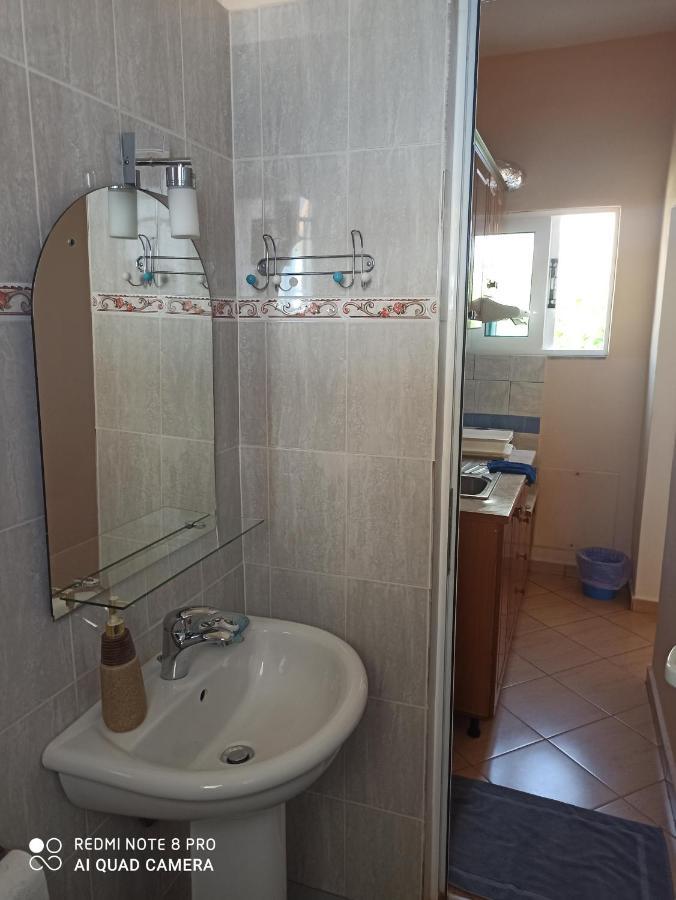 Bella Vista Otel Himarë Dış mekan fotoğraf