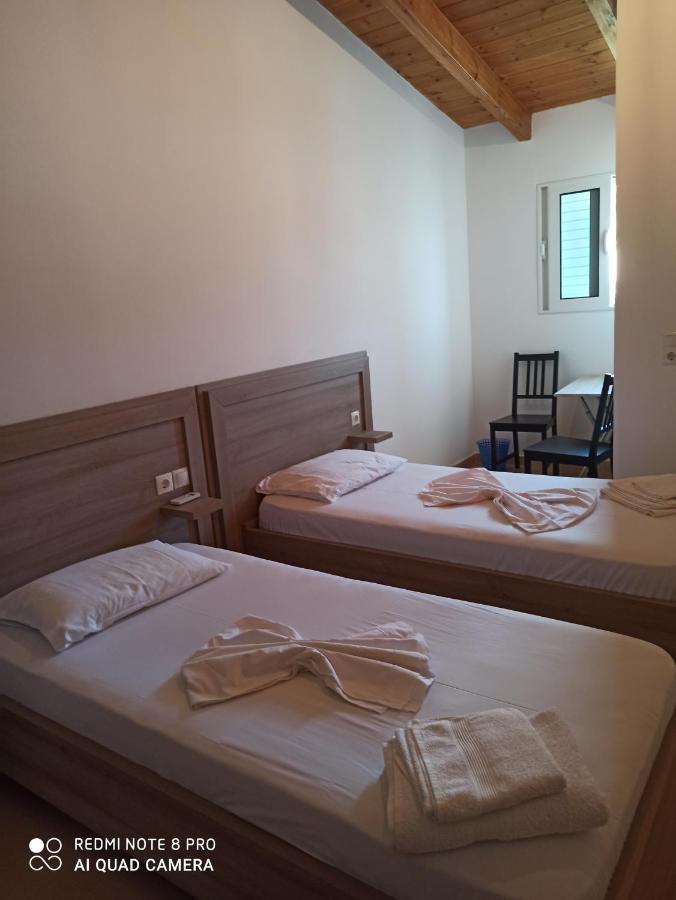 Bella Vista Otel Himarë Oda fotoğraf