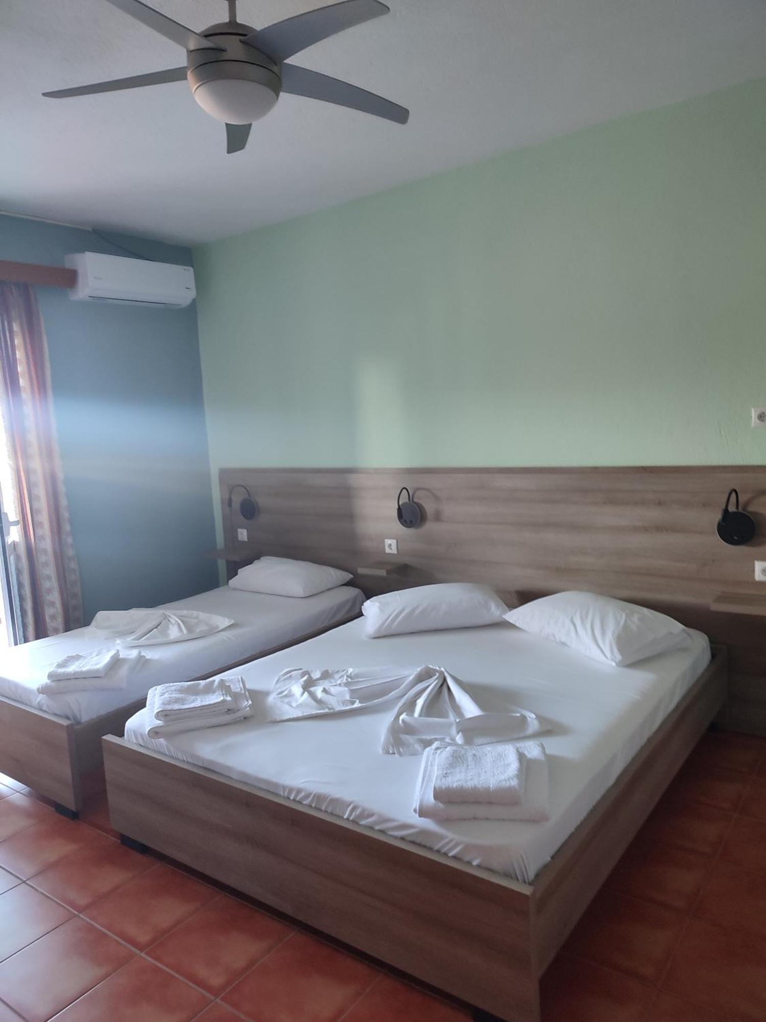 Bella Vista Otel Himarë Oda fotoğraf