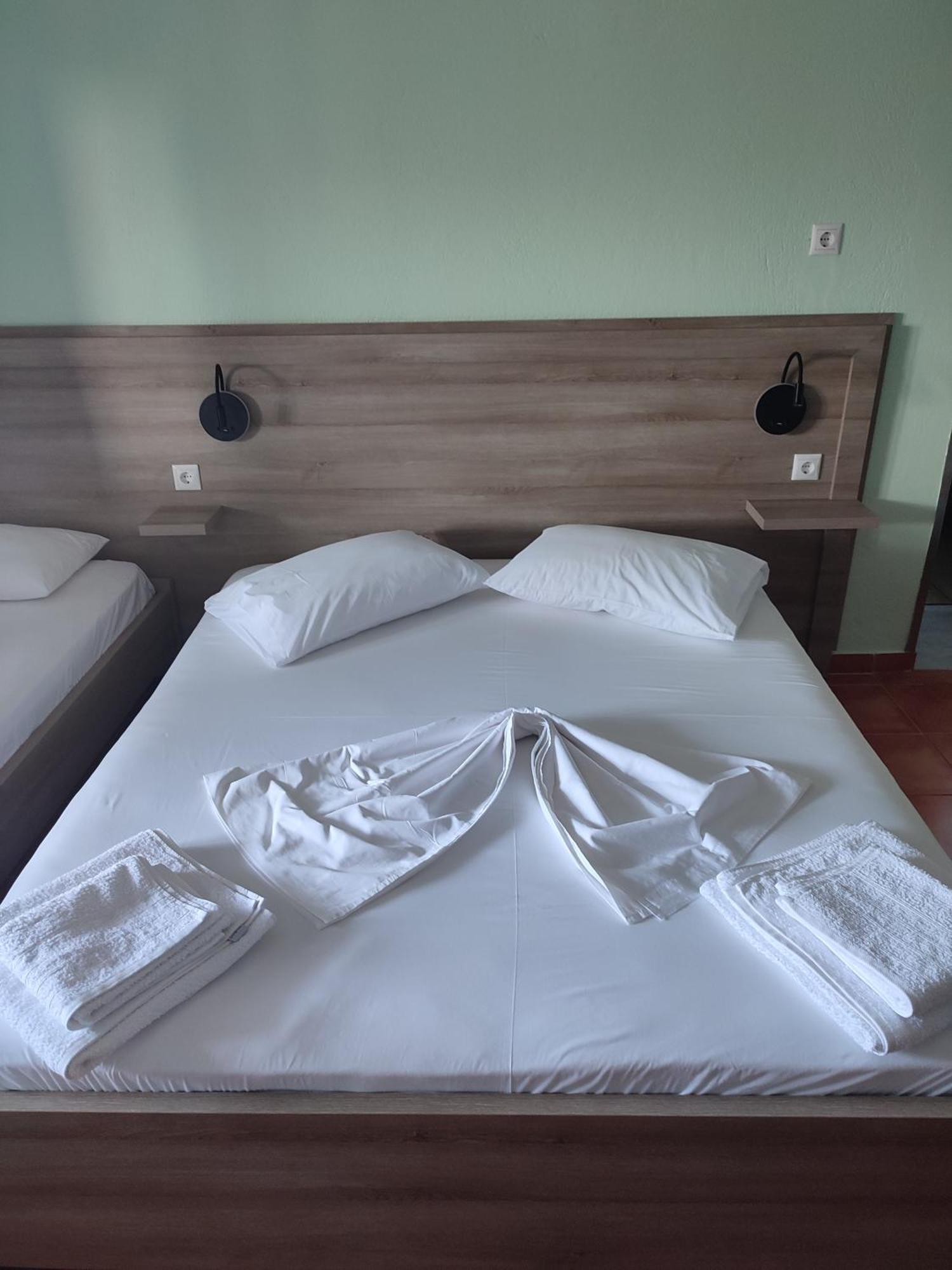 Bella Vista Otel Himarë Dış mekan fotoğraf