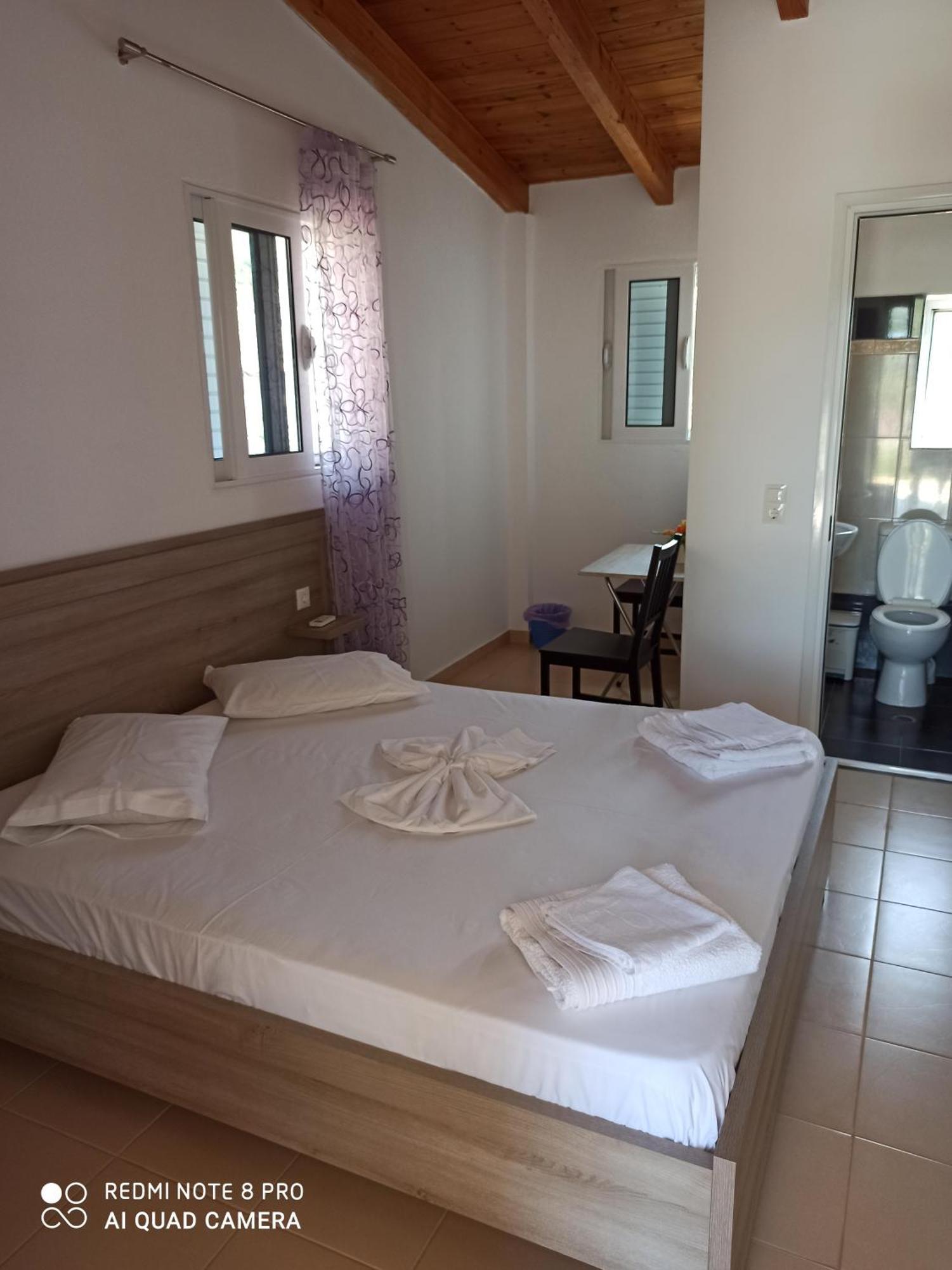 Bella Vista Otel Himarë Oda fotoğraf