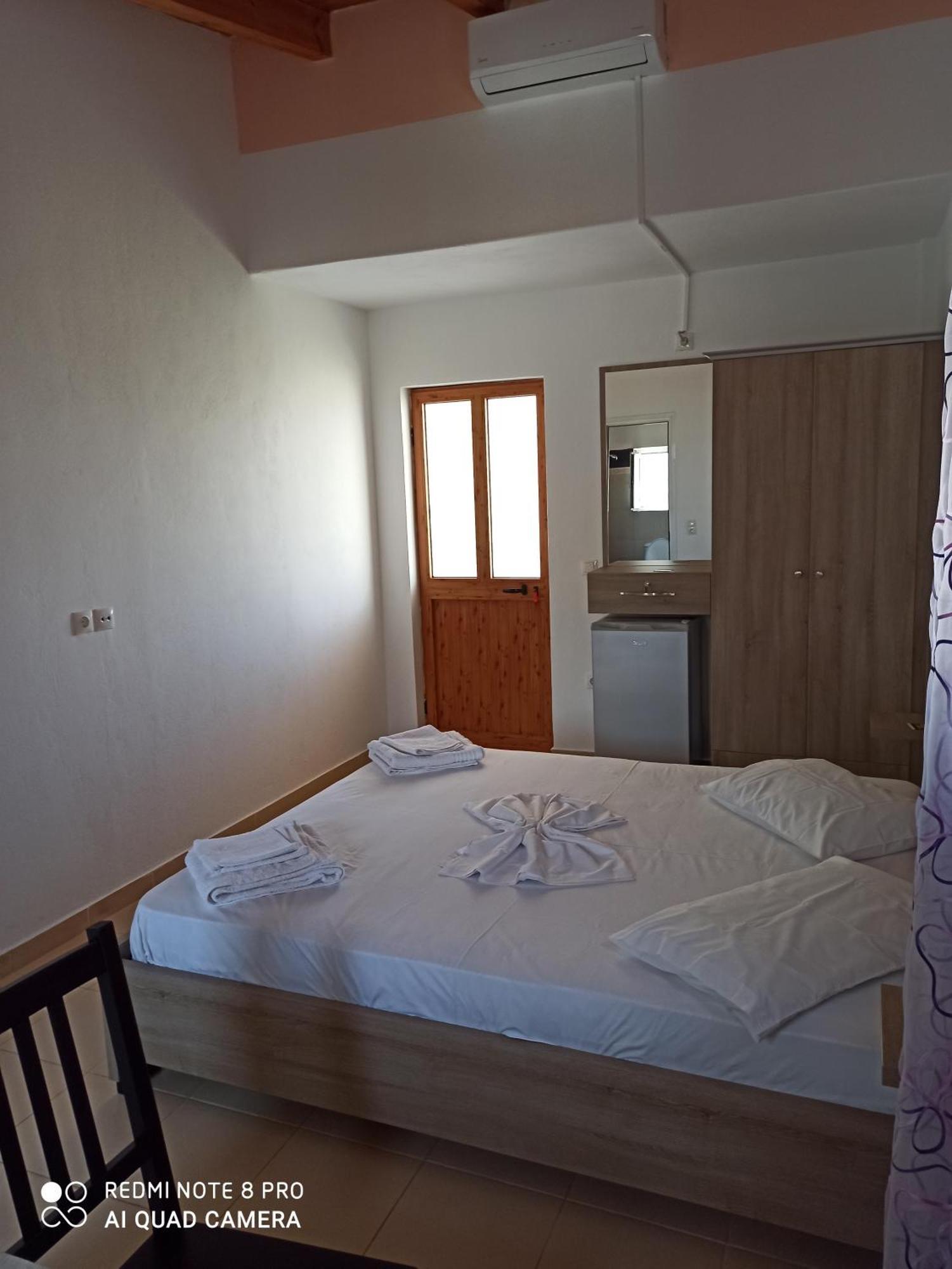 Bella Vista Otel Himarë Oda fotoğraf