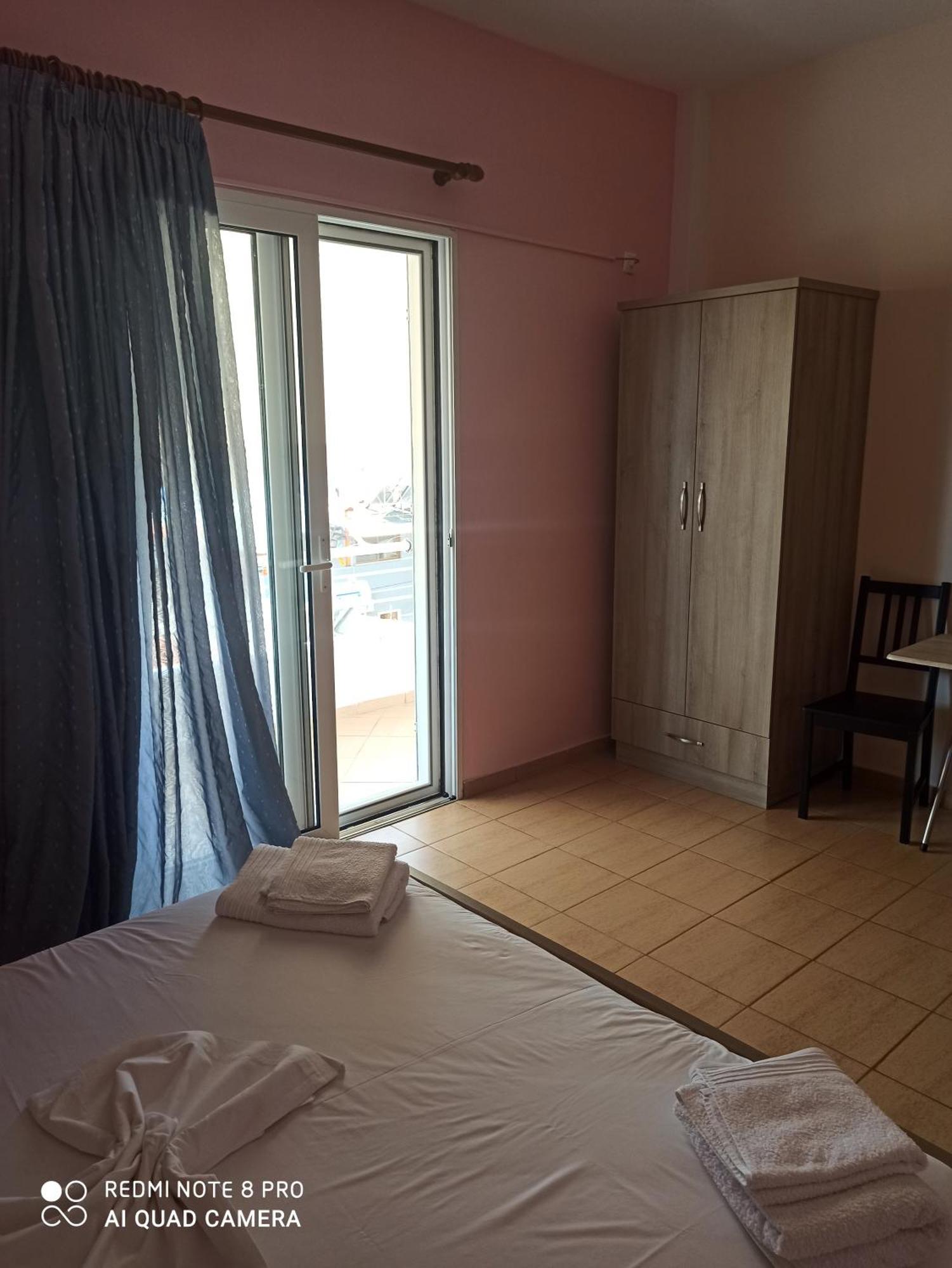 Bella Vista Otel Himarë Oda fotoğraf