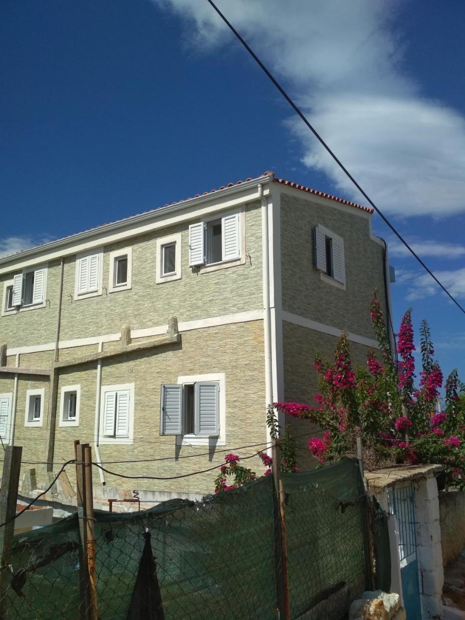 Bella Vista Otel Himarë Dış mekan fotoğraf